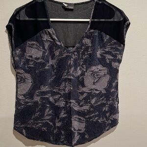 SILK crop sleeve floral blouse